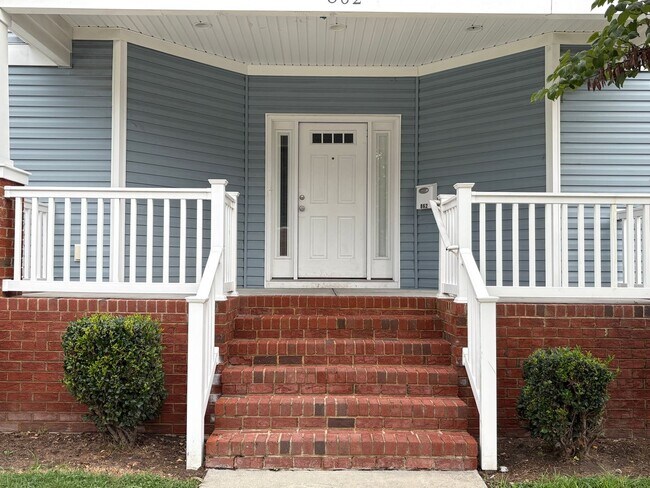 862 W 43rd St in Norfolk, VA - Building Photo - Building Photo