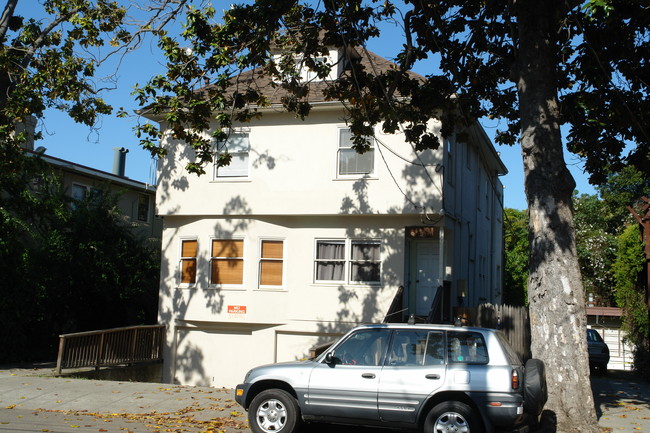 2632 Regent St in Berkeley, CA - Building Photo - Building Photo