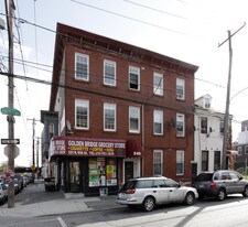 549 N 10th St in Philadelphia, PA - Building Photo
