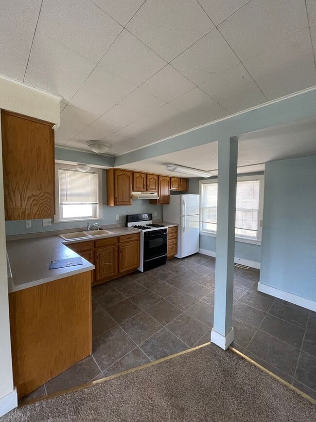 1614-1614 1/2 Tainter St in Menomonie, WI - Building Photo - Building Photo