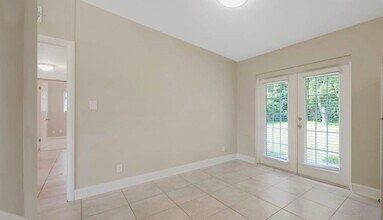 8526 Bengalin Ave in Jacksonville, FL - Building Photo - Building Photo