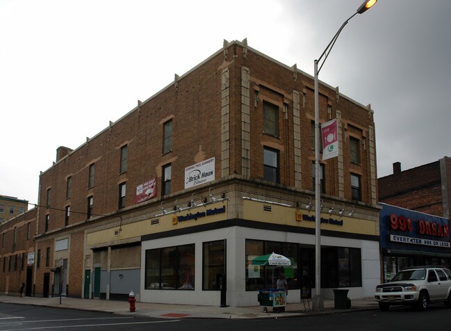 163-165 Newark Ave in Jersey City, NJ - Building Photo - Primary Photo