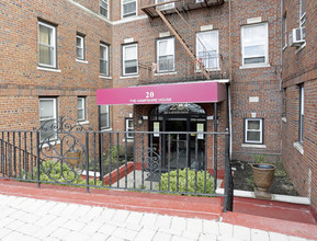 The Hampshire House in Jersey City, NJ - Building Photo - Building Photo