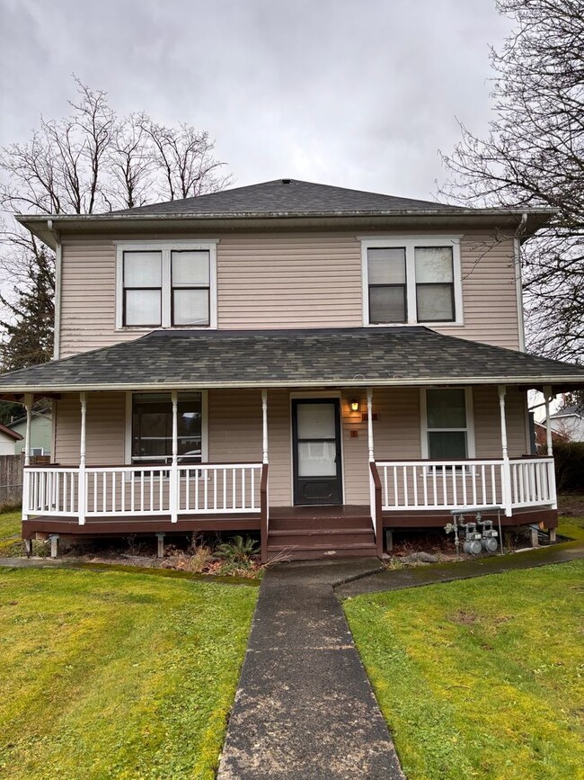 1129 E State St in Sedro Woolley, WA - Building Photo - Building Photo