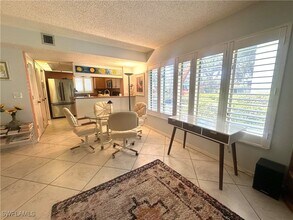 1629 Spoonbill Ln in Naples, FL - Foto de edificio - Building Photo