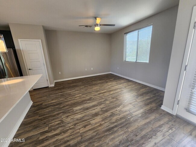 200 E Thomas Rd in Phoenix, AZ - Foto de edificio - Building Photo