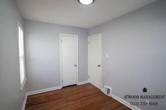 Fully Renovated 3-Bedroom Home – Move-In Ready for You! in Detroit, MI - Building Photo - Building Photo