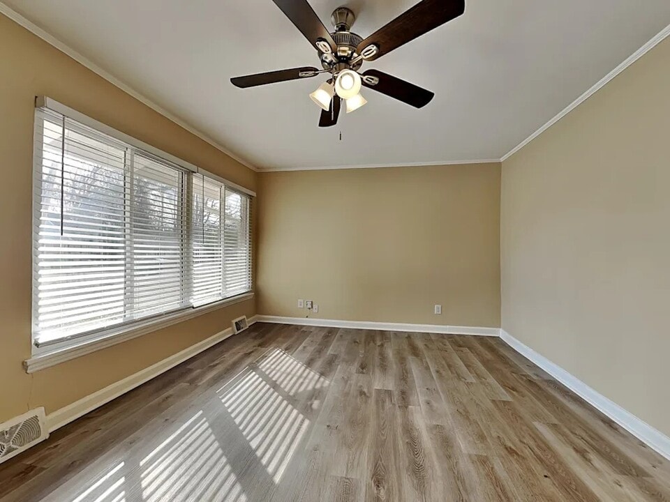 429 N Harvard Ave in Villa Park, IL - Building Photo