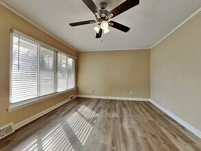 4214 Prairie Ave in Brookfield, IL - Building Photo - Building Photo