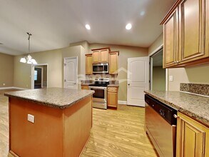 2132 Cherokee Cove Trl in Jacksonville, FL - Foto de edificio - Building Photo