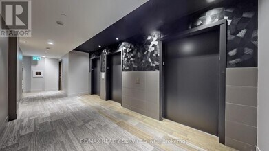 102-1787 ST CLAIR Ave in Toronto, ON - Building Photo - Building Photo