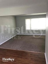 2S383 Riverside Ave in Warrenville, IL - Building Photo - Building Photo