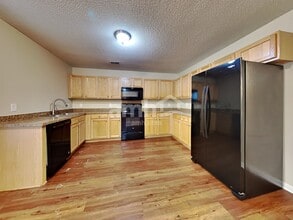 101 Ducane St in Summerville, SC - Foto de edificio - Building Photo