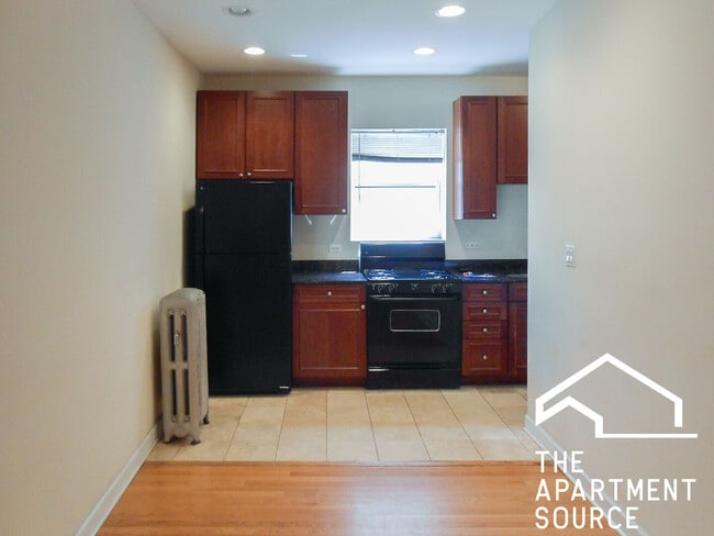 property at 3918 N Pine Grove Ave