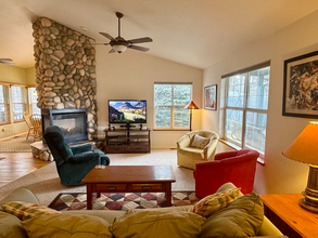 530 Glenwood Rd in Whitefish, MT - Foto de edificio - Building Photo