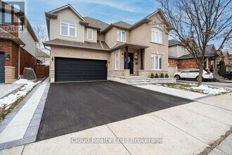 5389 Kindos St in Burlington, ON - Building Photo - Building Photo