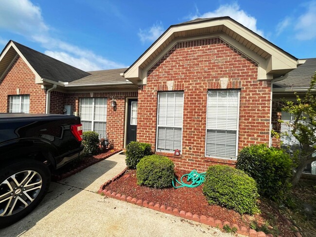 property at 5905 Southwood Pkwy