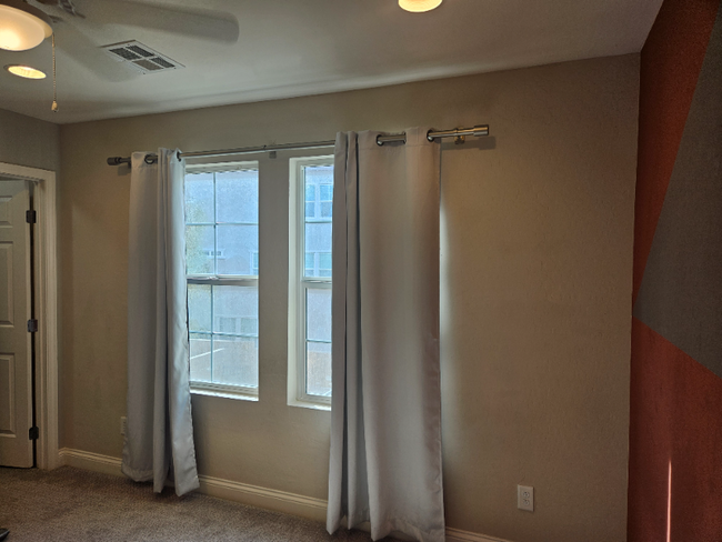 300 Cadence View Way in Henderson, NV - Building Photo - Building Photo