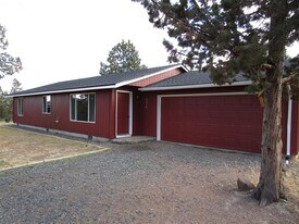 5314 SE Jerry Dr in Prineville, OR - Building Photo