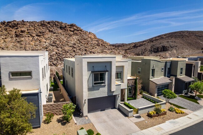 property at 818 Horizon Canyon Dr