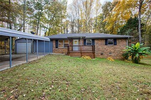 4979 Paris Ave in Powder Springs, GA - Building Photo