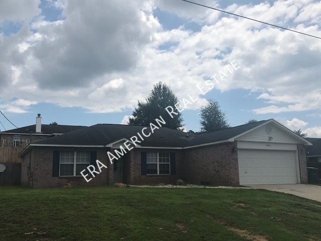 1306 Jeffrine Dr in Crestview, FL - Building Photo - Building Photo