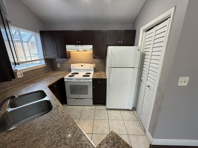 1940 Lake Atriums Cir in Orlando, FL - Building Photo - Building Photo