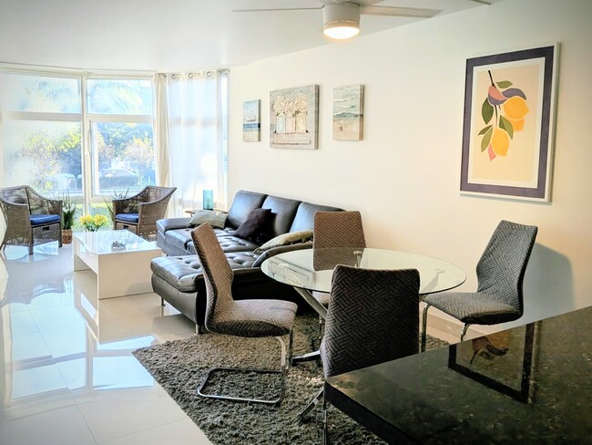 property at 3375 N Country Club Dr