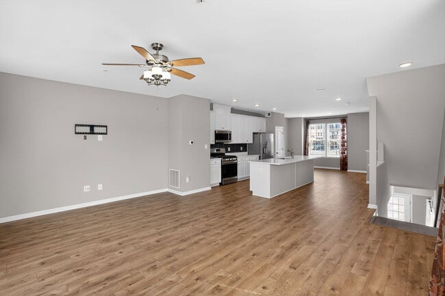 43628 Winterberry Wy in California, MD - Building Photo - Building Photo