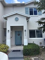 355 NW 12th Ave in Florida City, FL - Building Photo