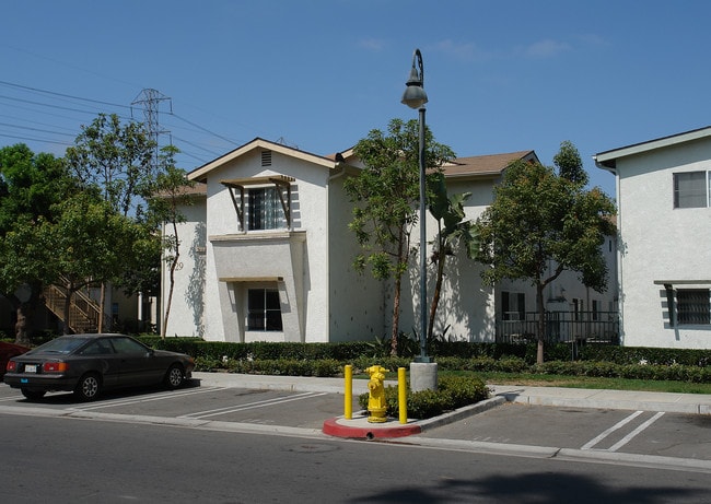 1629 S Calle Del Mar in Anaheim, CA - Building Photo - Building Photo