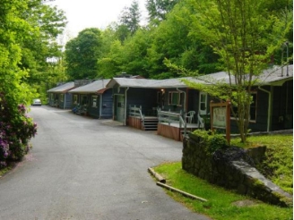 Valley Villas in Maggie Valley, NC - Building Photo