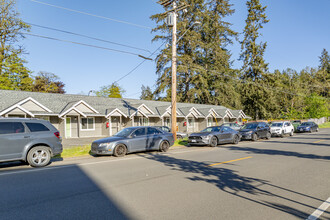 Woodbrook Apartments in Lakewood, WA - Foto de edificio - Building Photo