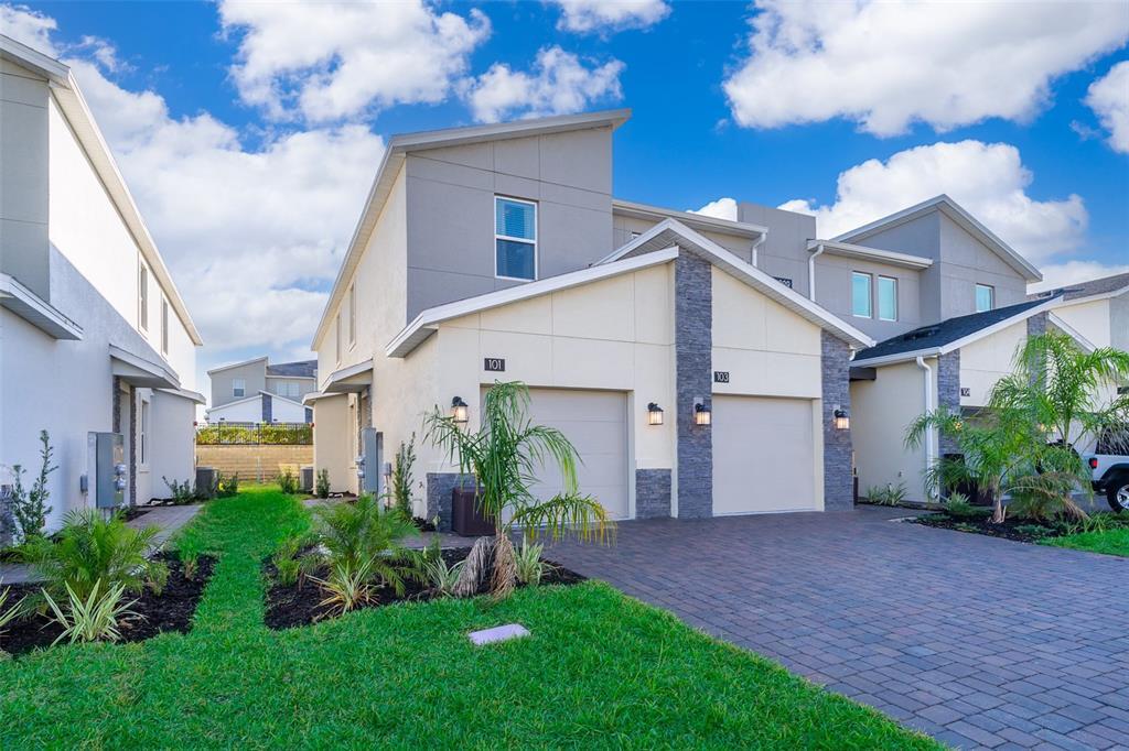 8889 Cabot Cliffs Dr in Davenport, FL - Building Photo