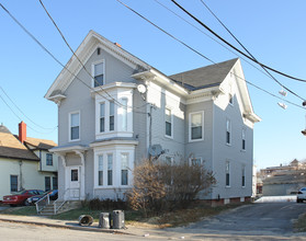 143 Oak St in Lewiston, ME - Building Photo - Building Photo