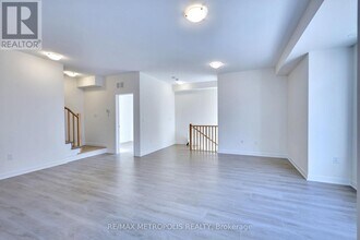 1695 Dersan St in Pickering, ON - Building Photo - Building Photo