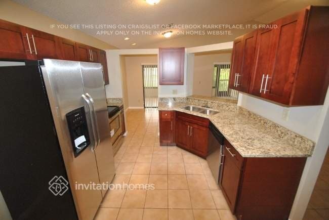 property at 3 Dalton Pl