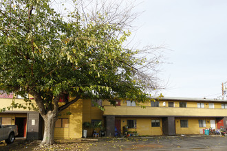 115 Beardsley Ave in Bakersfield, CA - Building Photo - Building Photo