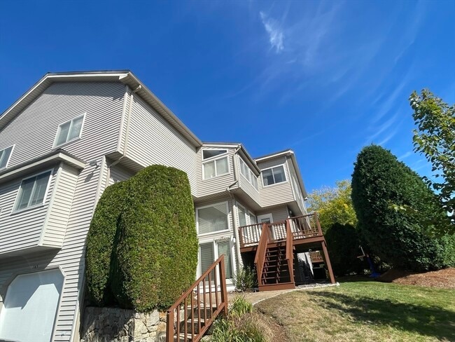 345 Captain Eames Cir in Ashland, MA - Building Photo - Building Photo
