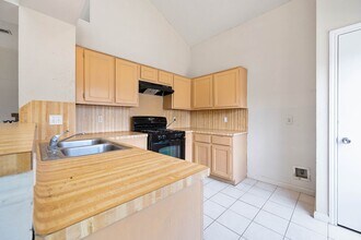 11918 Westwold Dr in Tomball, TX - Building Photo - Building Photo