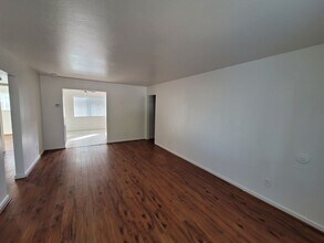 2838 Sweet Way in Sacramento, CA - Building Photo - Building Photo