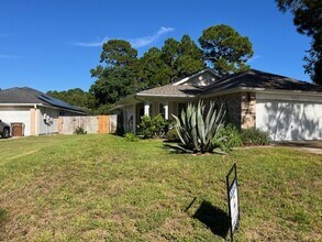 2052 Shadow Lake Dr in Gulf Breeze, FL - Building Photo - Building Photo