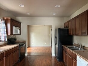 116 Hawthorne St in San Antonio, TX - Building Photo - Building Photo