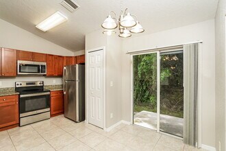 1535 18th Ave SW in Vero Beach, FL - Building Photo - Building Photo