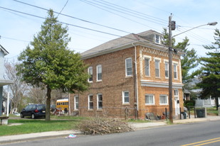 328 Chelsea Ave Apartments