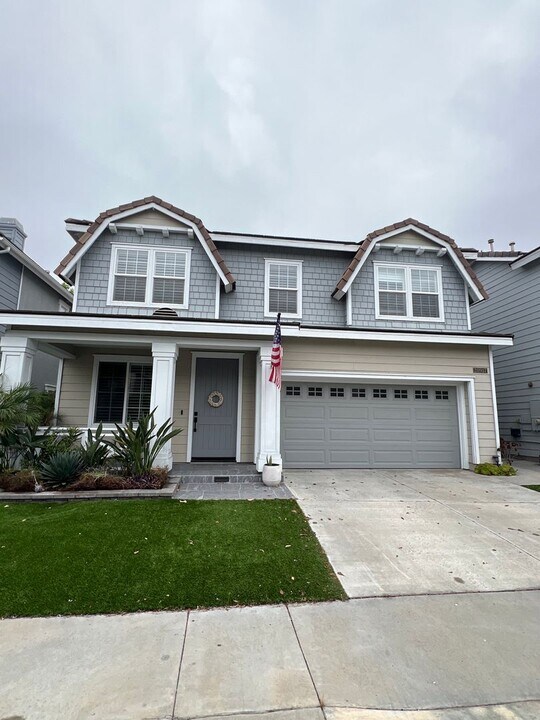 20917 Cabrillo Ln in Huntington Beach, CA - Building Photo