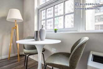 60 E Benton Pl-Unit -FL3-ID368 in Chicago, IL - Building Photo - Building Photo