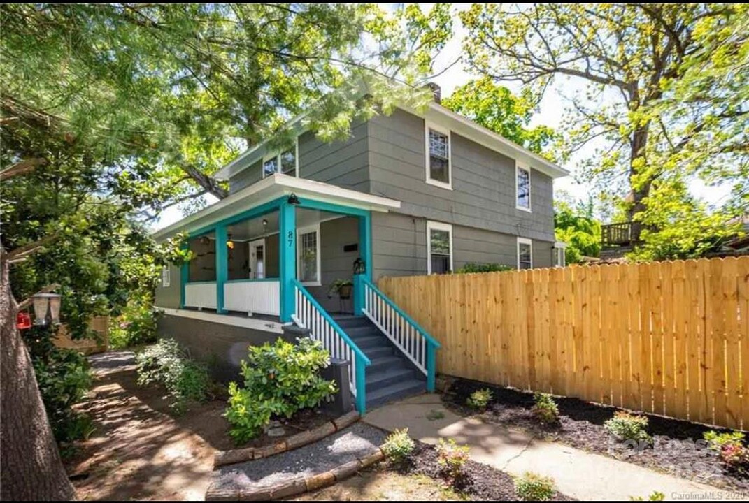 87 Annandale Ave in Asheville, NC - Building Photo