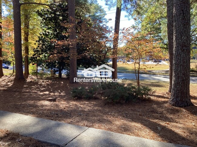 4695 N Peachtree Rd in Dunwoody, GA - Building Photo - Building Photo
