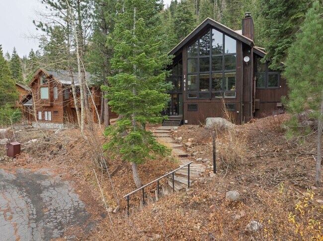 1411 Pine Trail in Alpine Meadows, CA - Building Photo - Building Photo